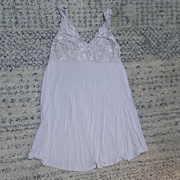 Black Bow Other - Lace Trim Chemise - Light Gray